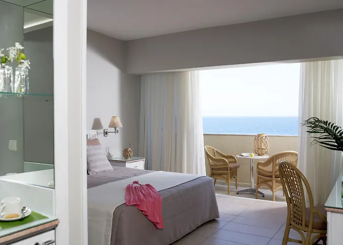 Hotel Atlantica Princess 4*